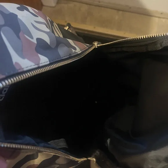 Claire’s Mini Backpack 🎒 - Picture 4 of 4